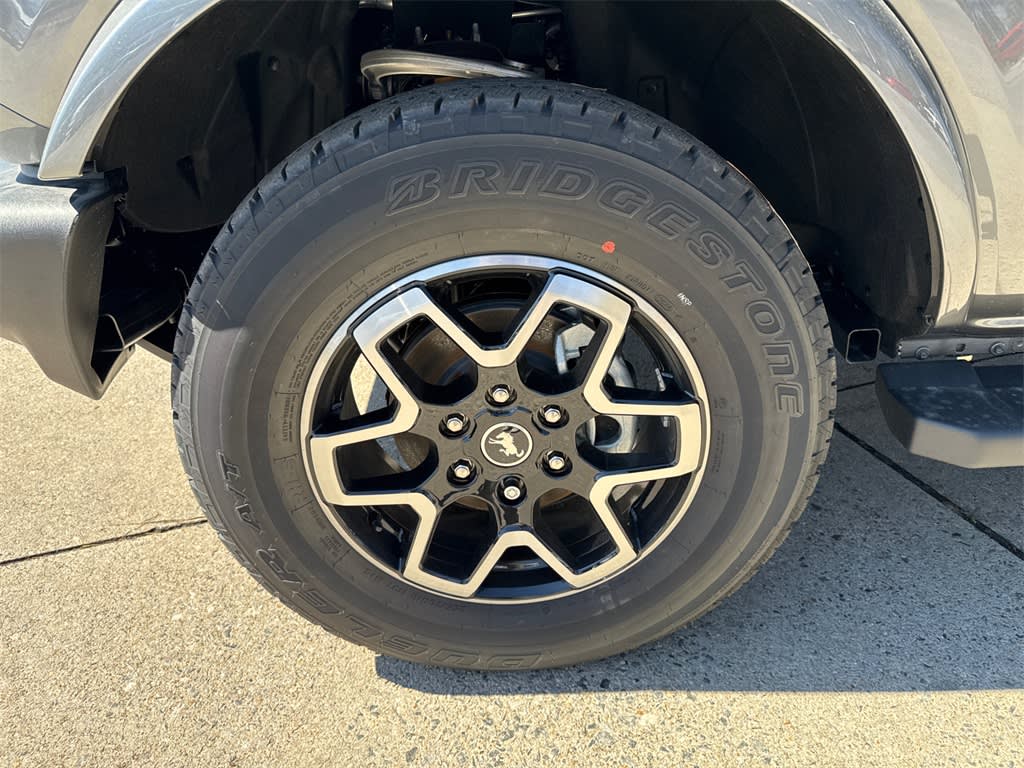 2024 Ford Bronco Outer Banks 7