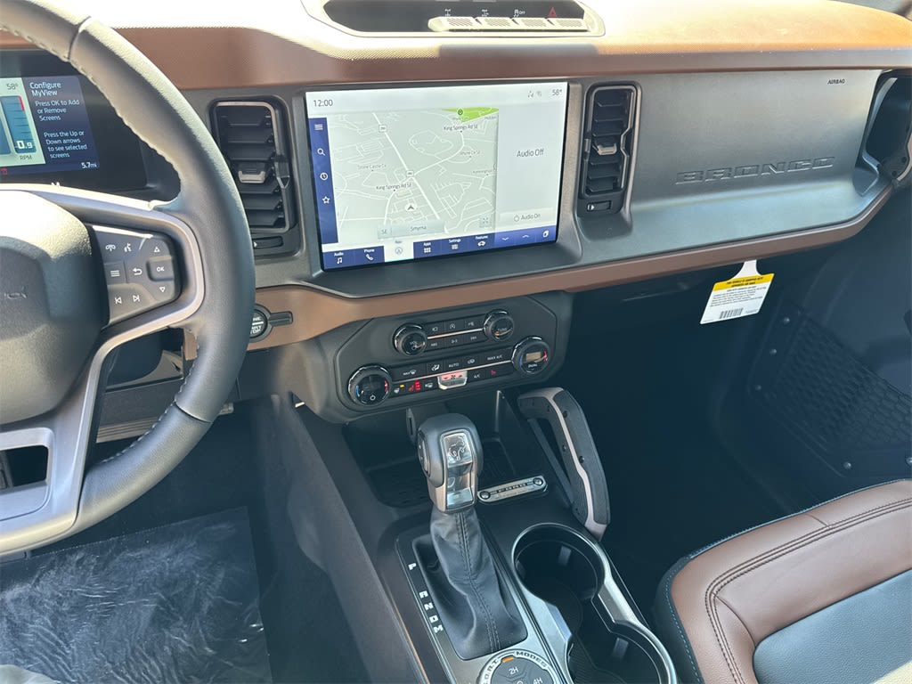 2024 Ford Bronco Outer Banks 13