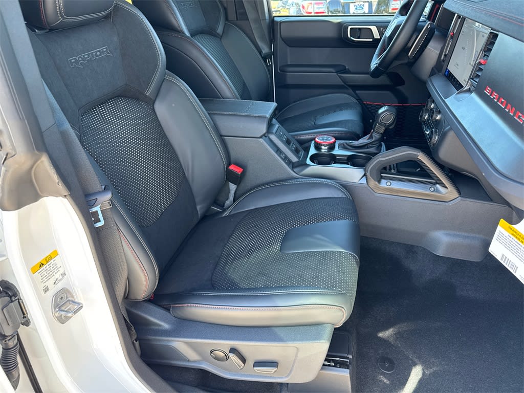 Thumbnail: 2025 Ford Bronco - 9