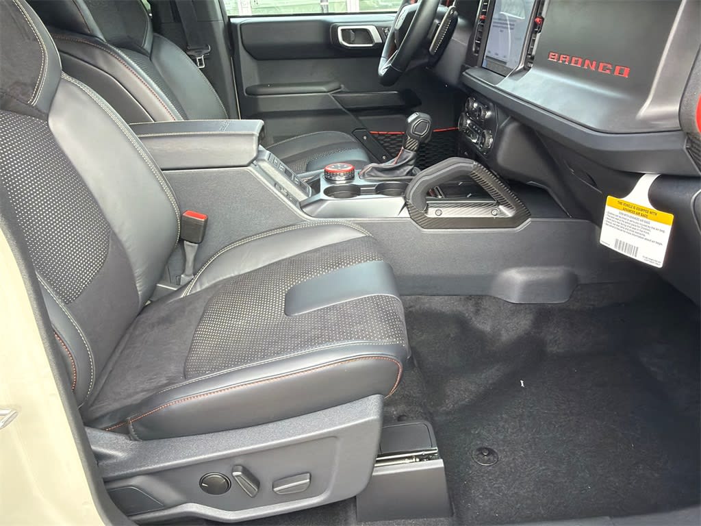 Thumbnail: 2025 Ford Bronco - 9