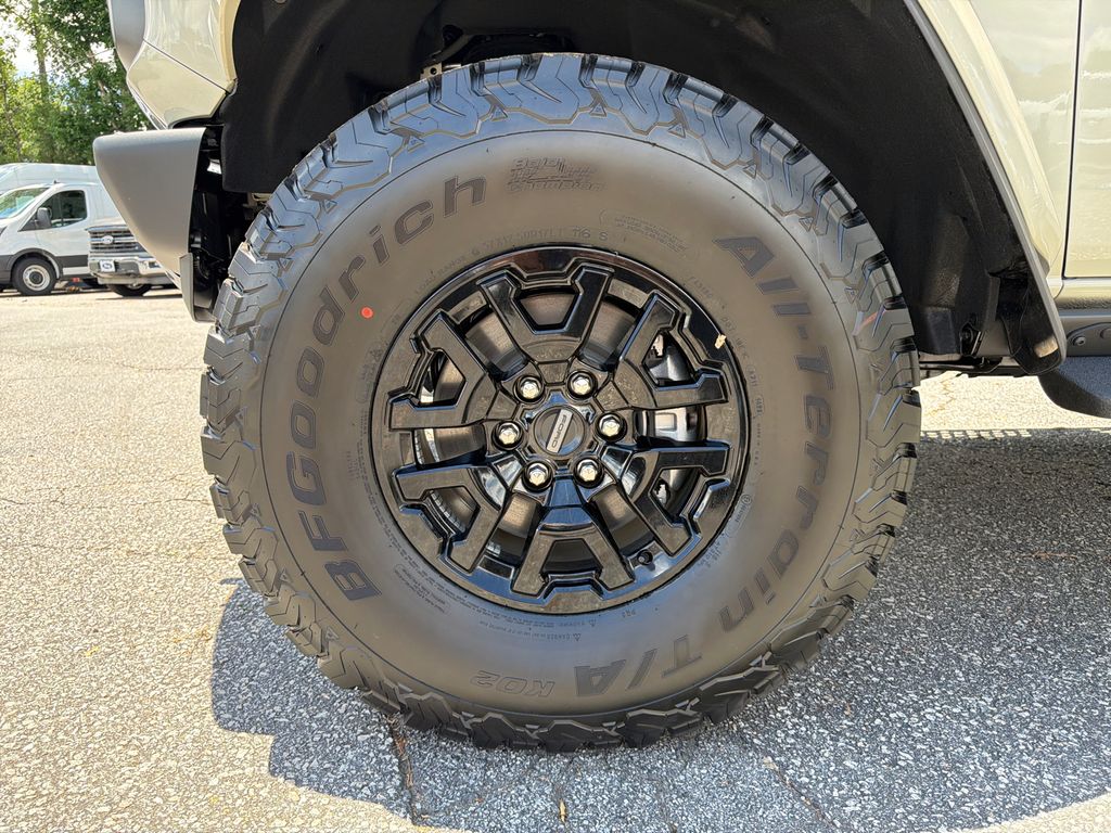 Thumbnail: 2026 Ford Bronco - 6
