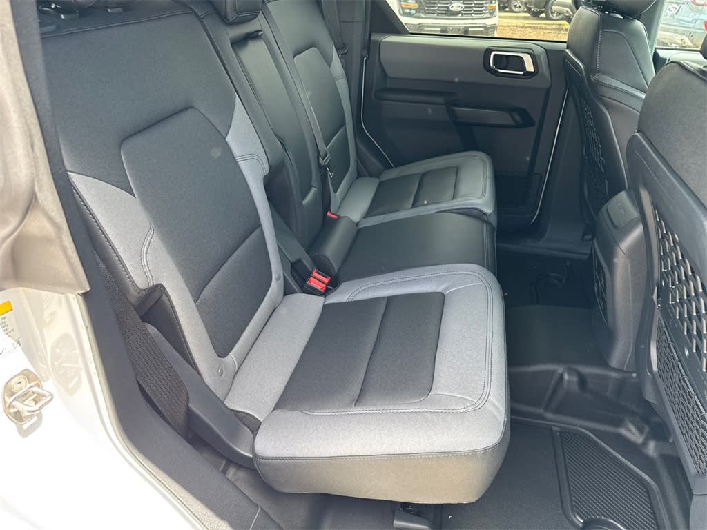 2024 Ford Bronco Black Diamond 10