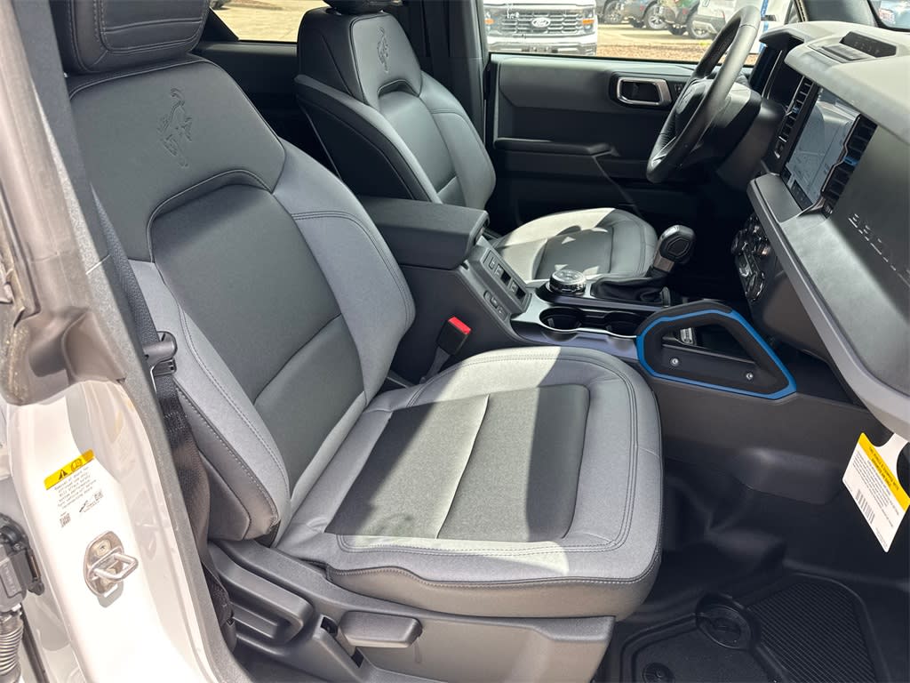 2024 Ford Bronco Black Diamond 9