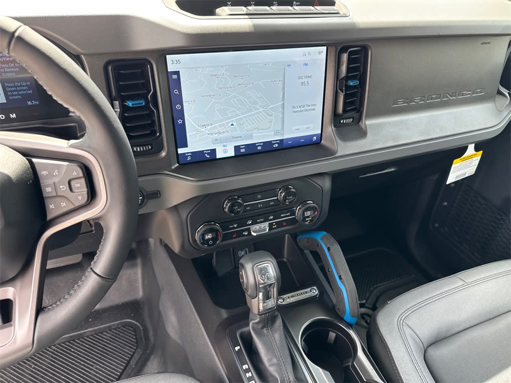 2024 Ford Bronco Black Diamond 13