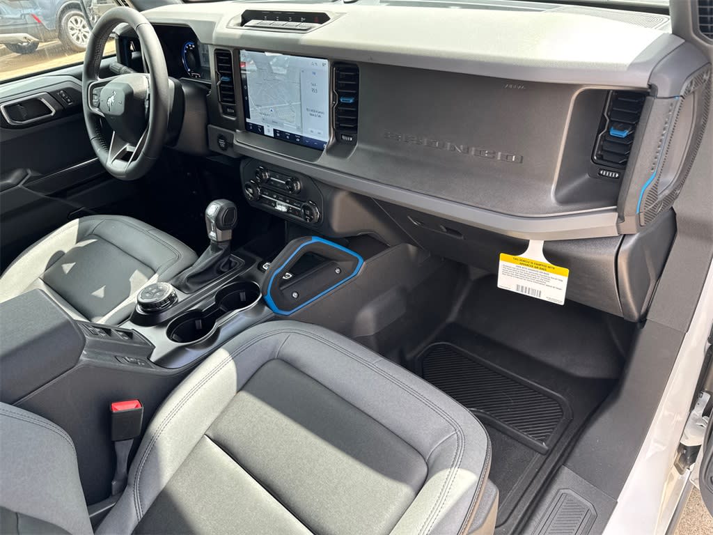 2024 Ford Bronco Black Diamond 3