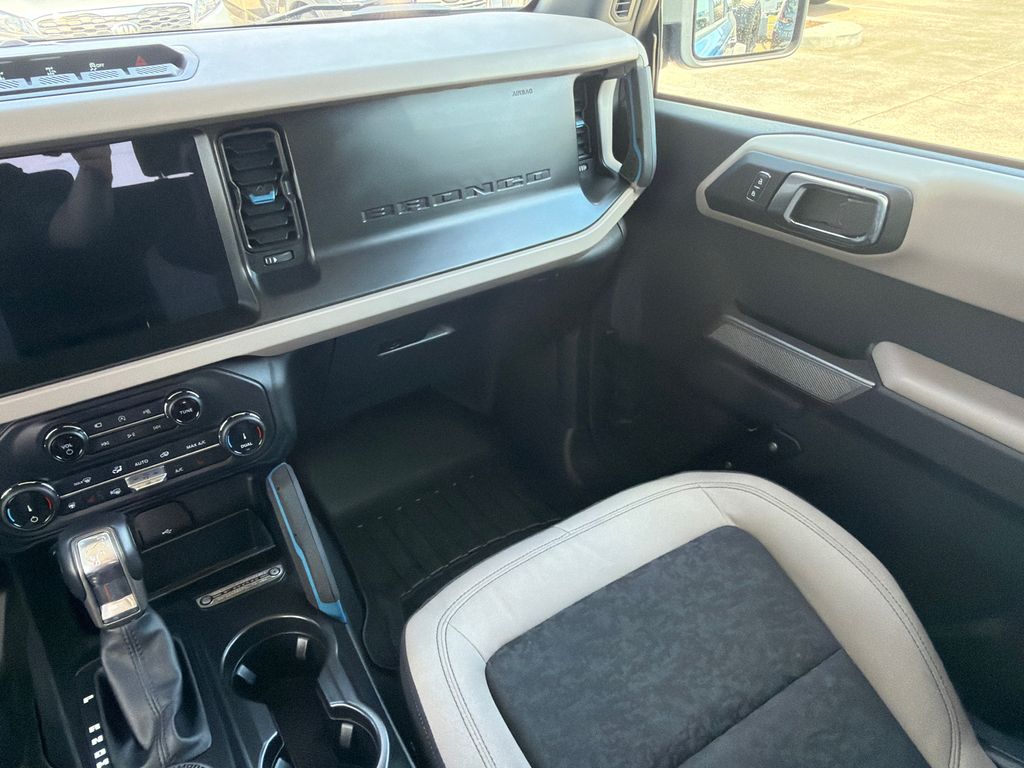 Thumbnail: 2022 Ford Bronco - 11