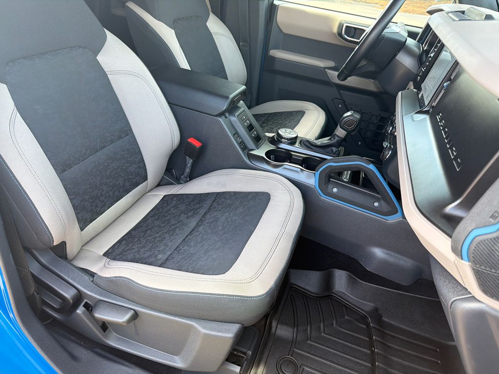 Thumbnail: 2022 Ford Bronco - 9