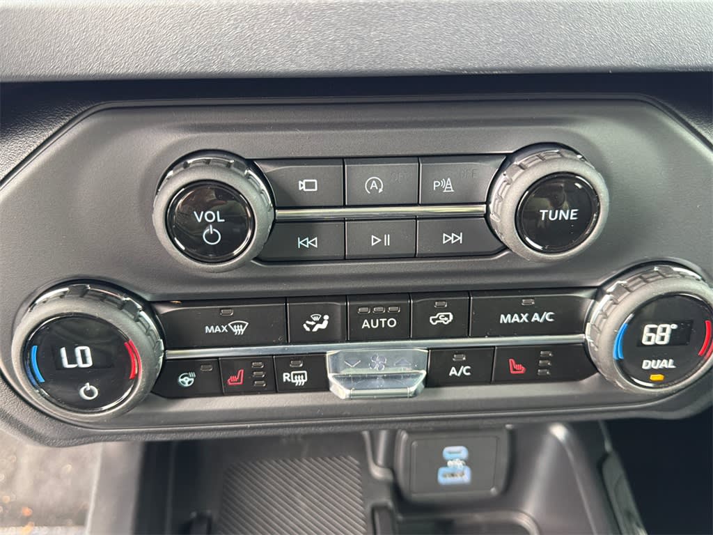 Thumbnail: 2025 Ford Bronco - 29