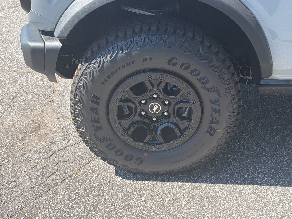 Thumbnail: 2026 Ford Bronco - 5