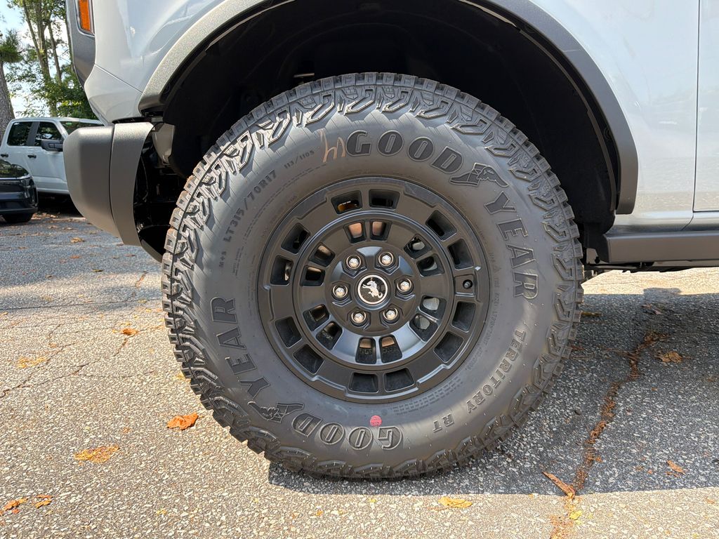 Thumbnail: 2026 Ford Bronco - 6
