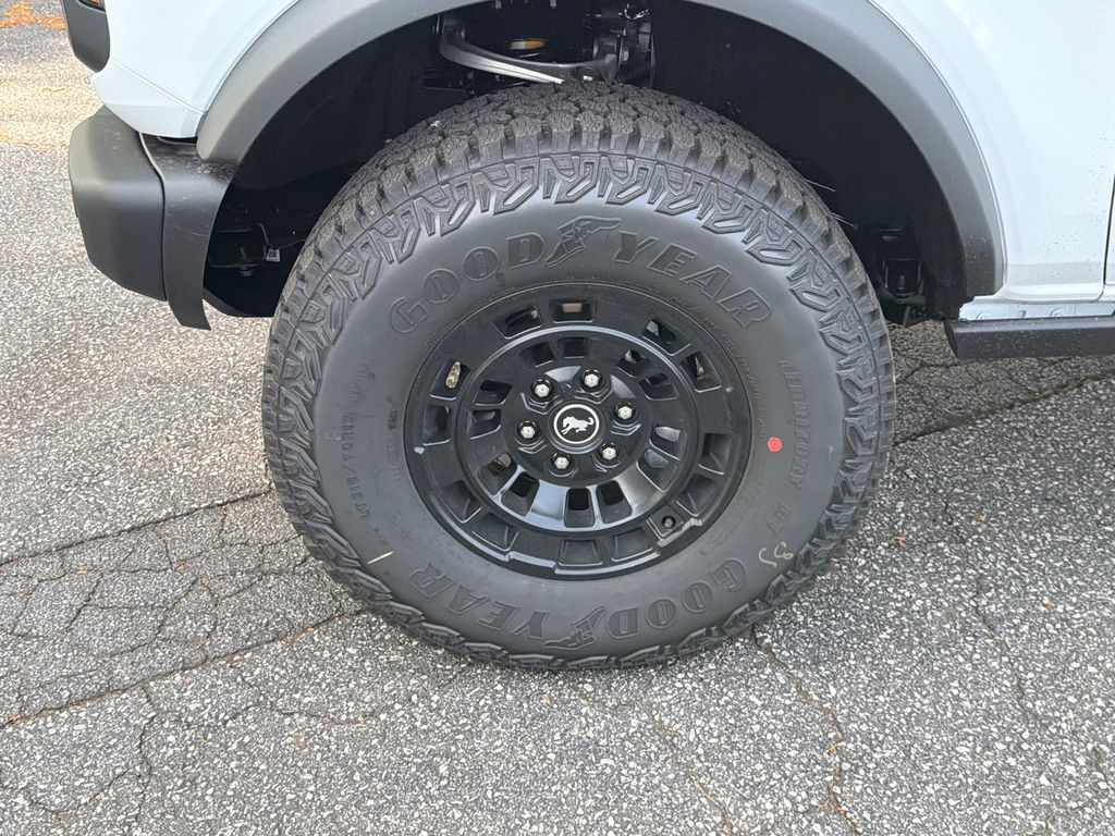 Thumbnail: 2026 Ford Bronco - 5