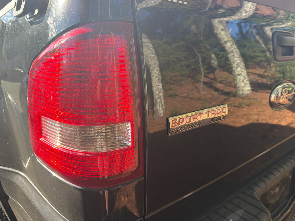 Thumbnail: 2009 Ford Explorer Sport Trac - 6