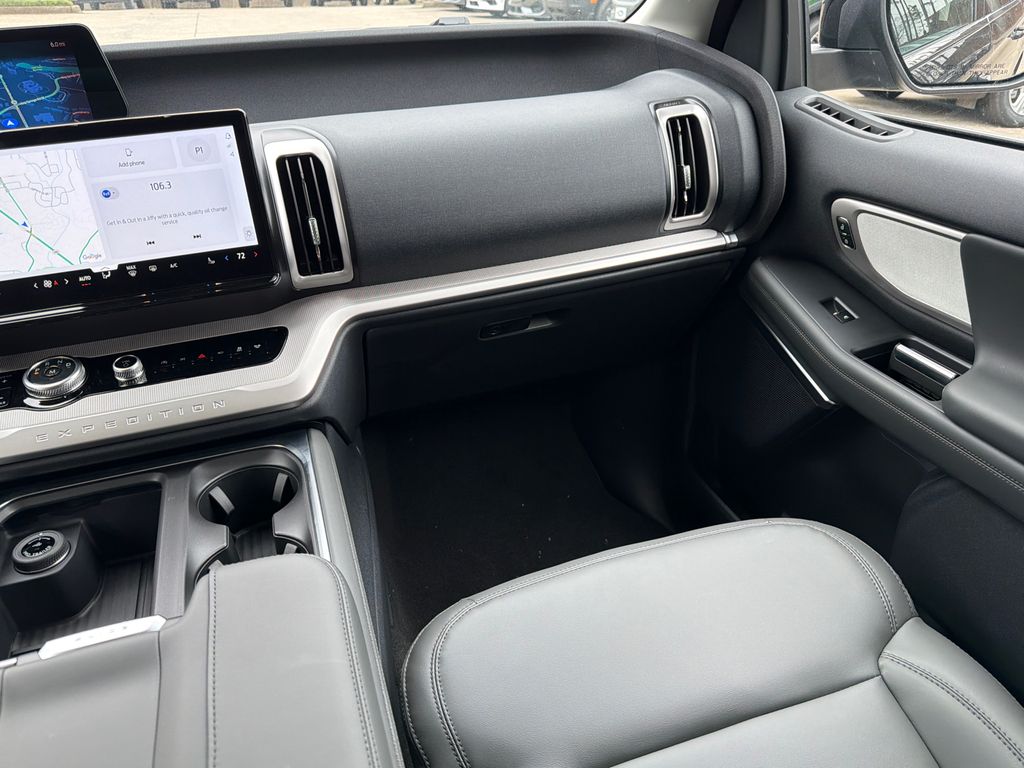Thumbnail: 2026 Ford Expedition MAX - 15