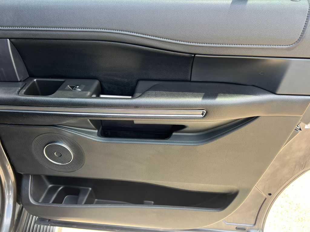 Thumbnail: 2020 Ford Expedition MAX - 24