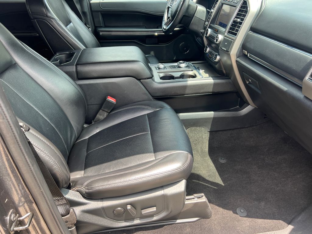 Thumbnail: 2020 Ford Expedition MAX - 10