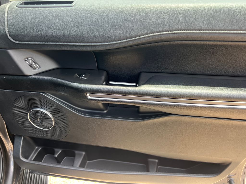 Thumbnail: 2020 Ford Expedition MAX - 22