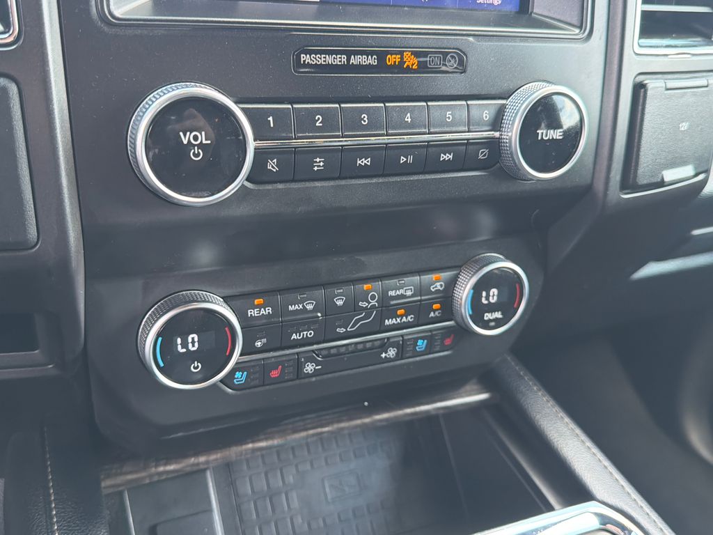 Thumbnail: 2021 Ford Expedition MAX - 32