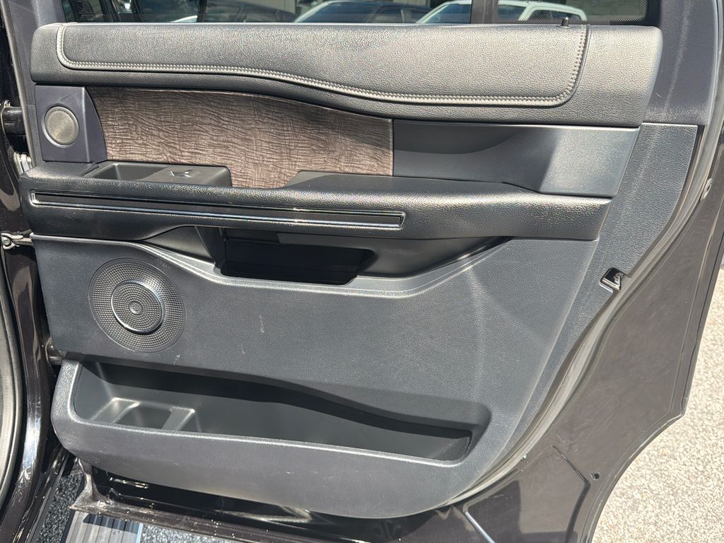 Thumbnail: 2021 Ford Expedition MAX - 23