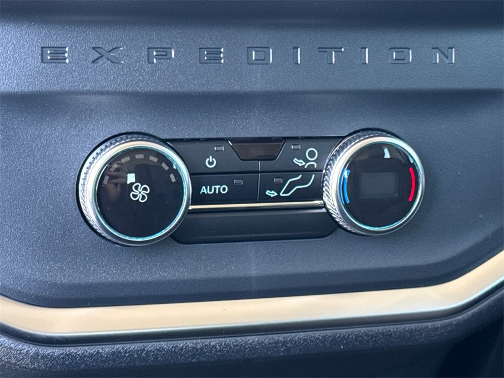 Thumbnail: 2025 Ford Expedition - 27