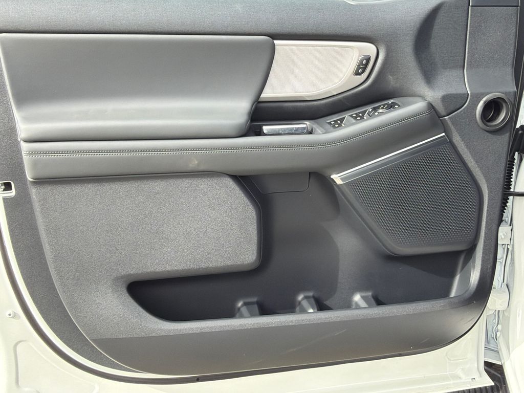 Thumbnail: 2026 Ford Expedition - 21