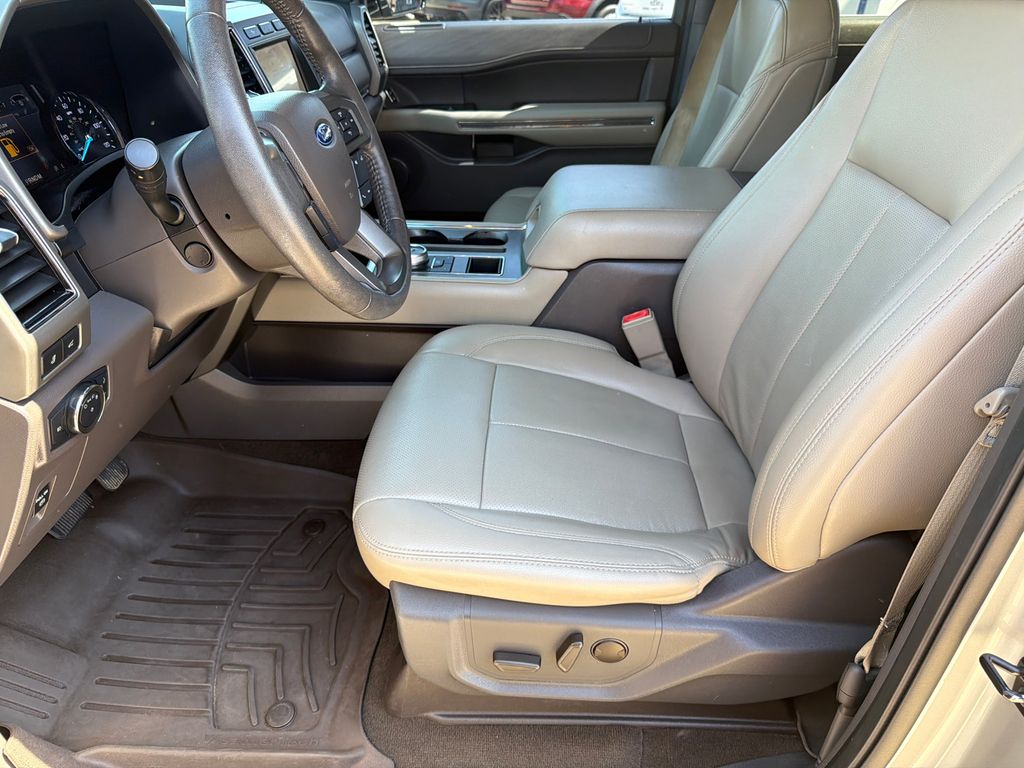 Thumbnail: 2020 Ford Expedition - 9