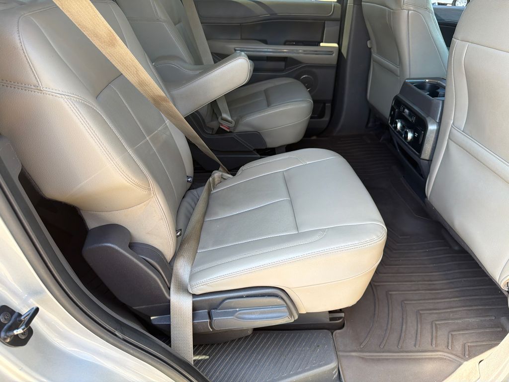 Thumbnail: 2020 Ford Expedition - 23