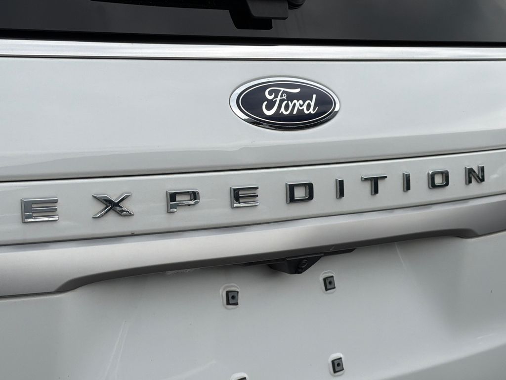 Thumbnail: 2022 Ford Expedition - 13
