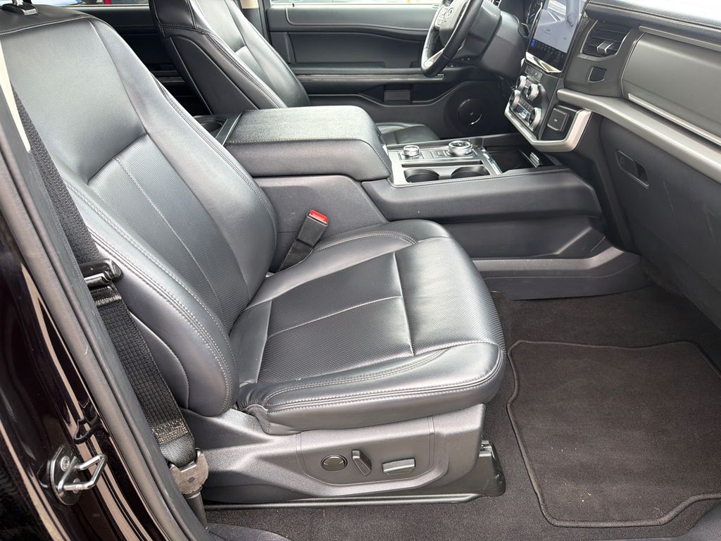 Thumbnail: 2024 Ford Expedition - 10