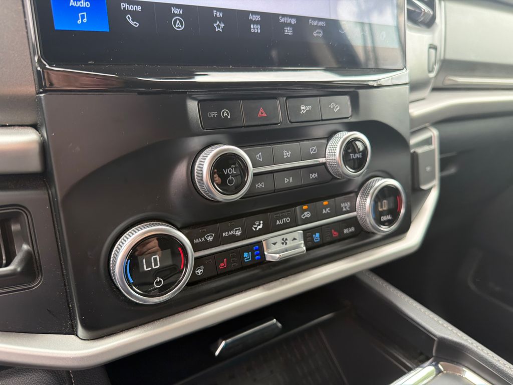 Thumbnail: 2024 Ford Expedition - 32