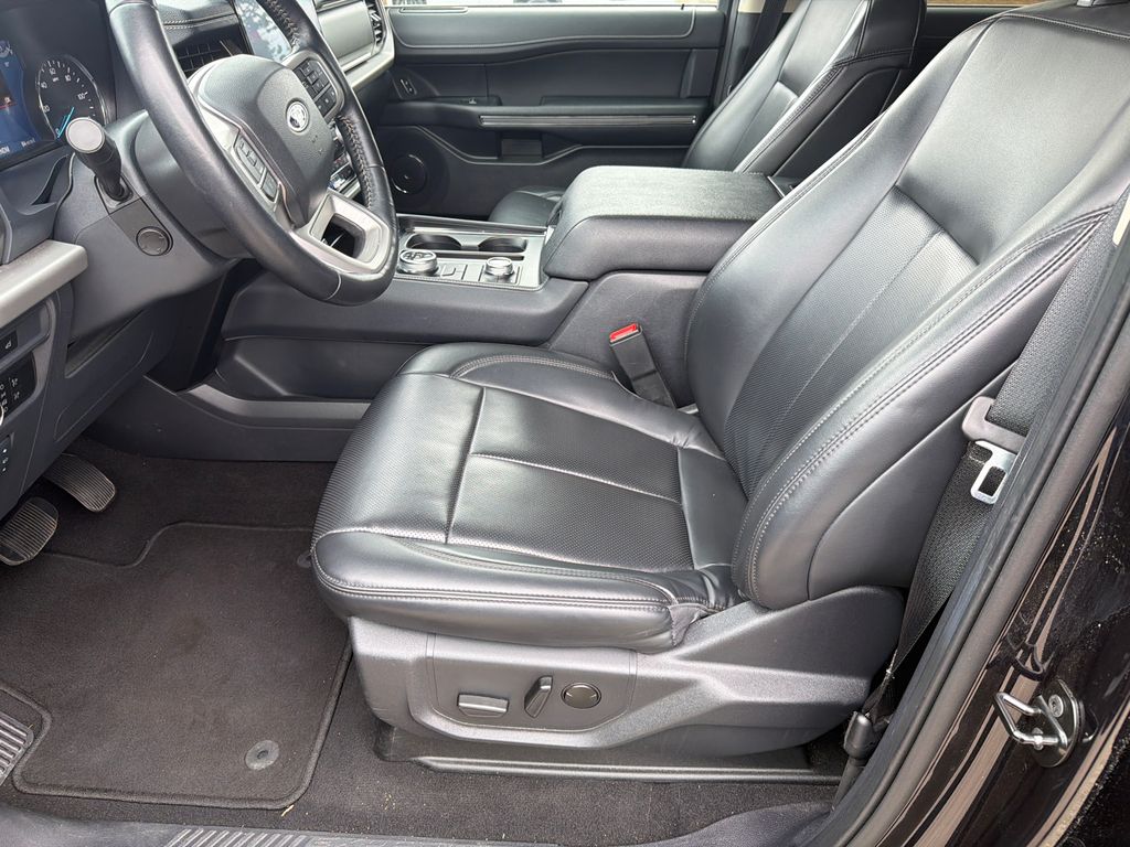 Thumbnail: 2024 Ford Expedition - 9