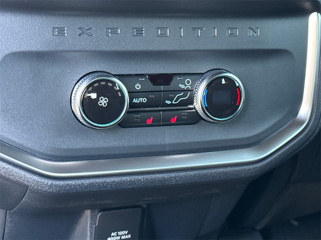 Thumbnail: 2025 Ford Expedition - 26