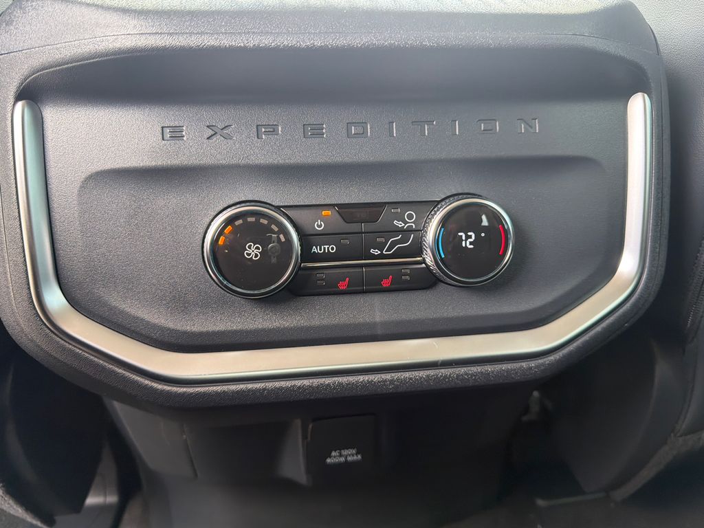 Thumbnail: 2026 Ford Expedition - 25