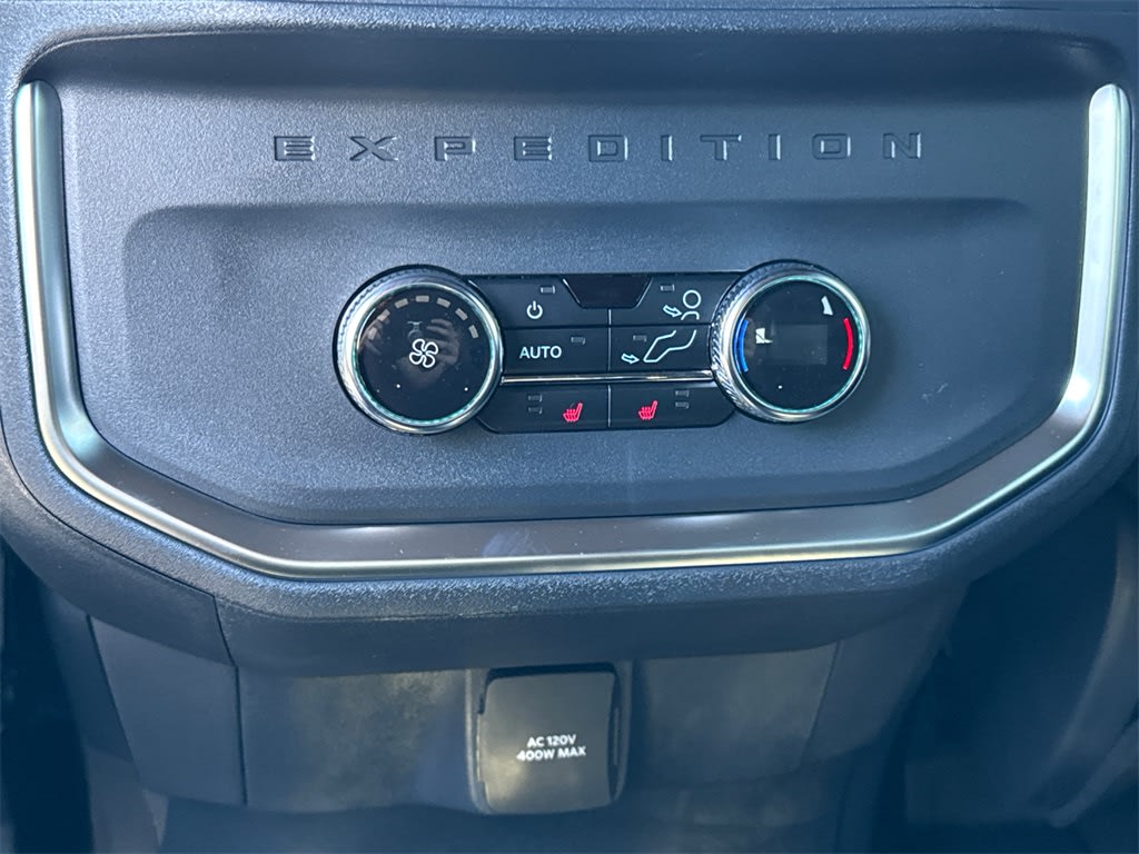 Thumbnail: 2025 Ford Expedition - 25