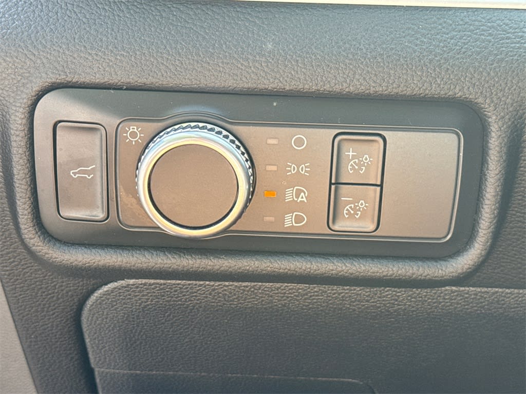 2022 Ford Explorer XLT 34