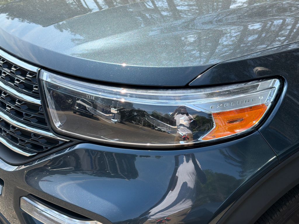 Thumbnail: 2022 Ford Explorer - 10