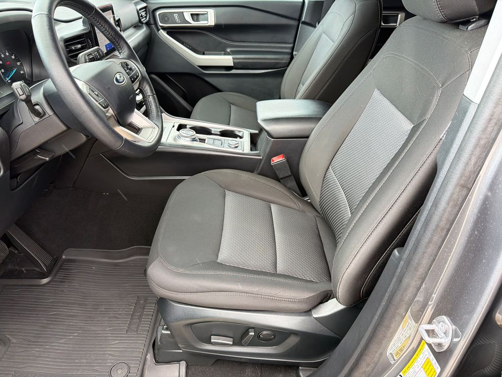 Thumbnail: 2024 Ford Explorer - 9