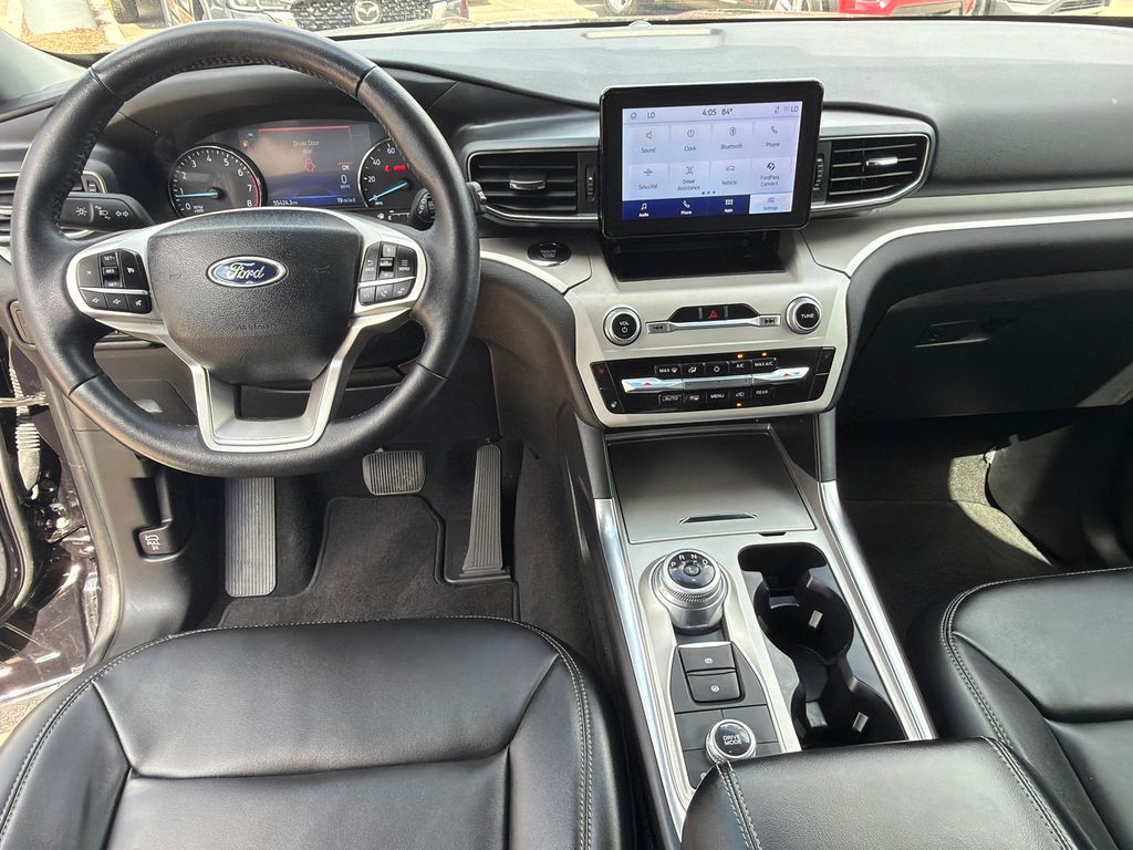 Thumbnail: 2023 Ford Explorer - 8