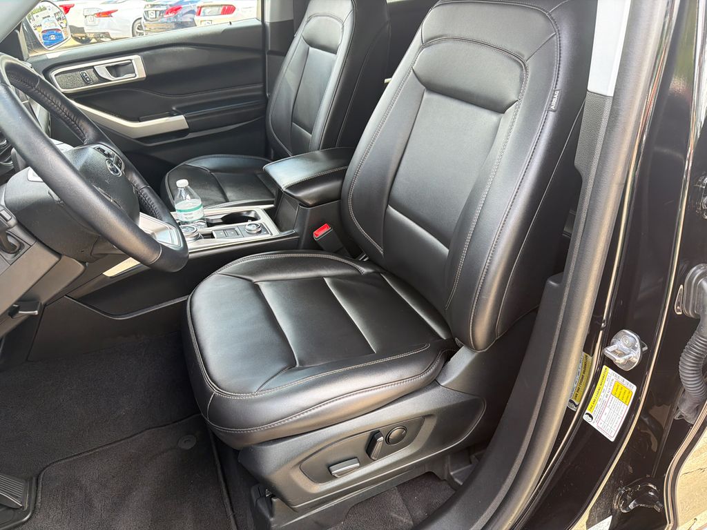 Thumbnail: 2023 Ford Explorer - 9