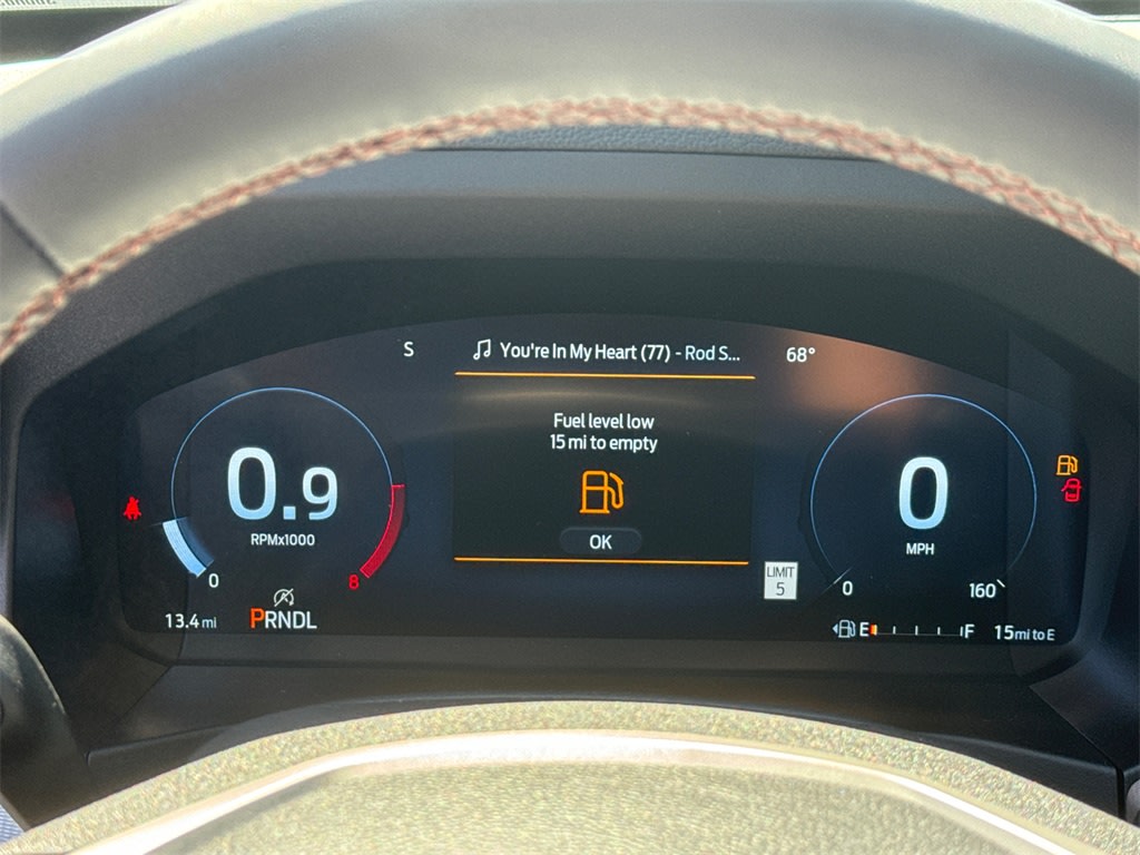 2025 Ford Explorer Active 16