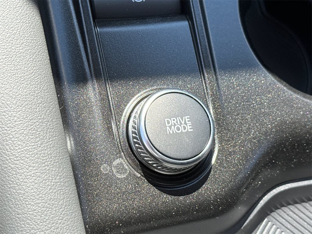 2025 Ford Explorer Active 33