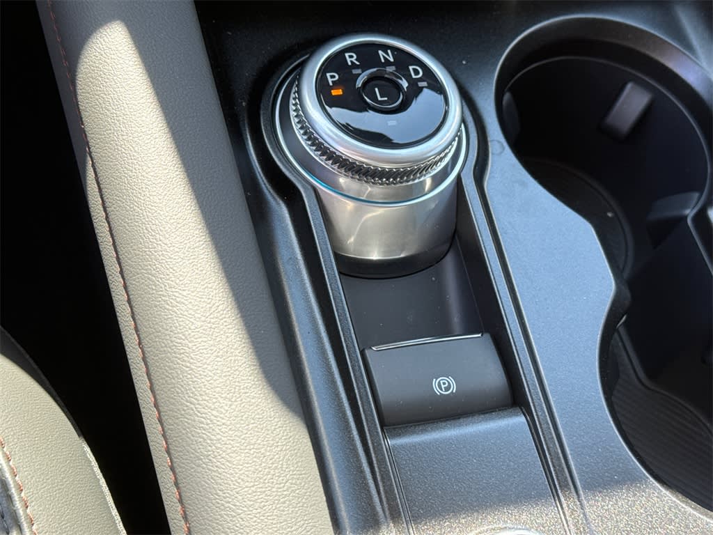 2025 Ford Explorer Active 32