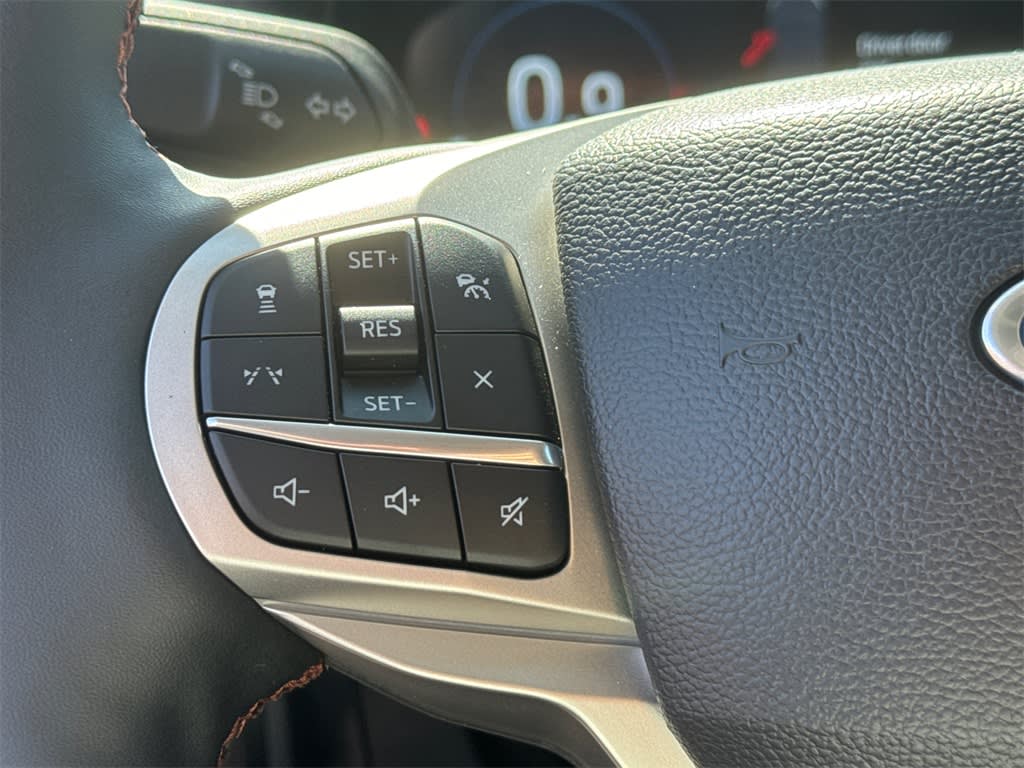 2025 Ford Explorer Active 28