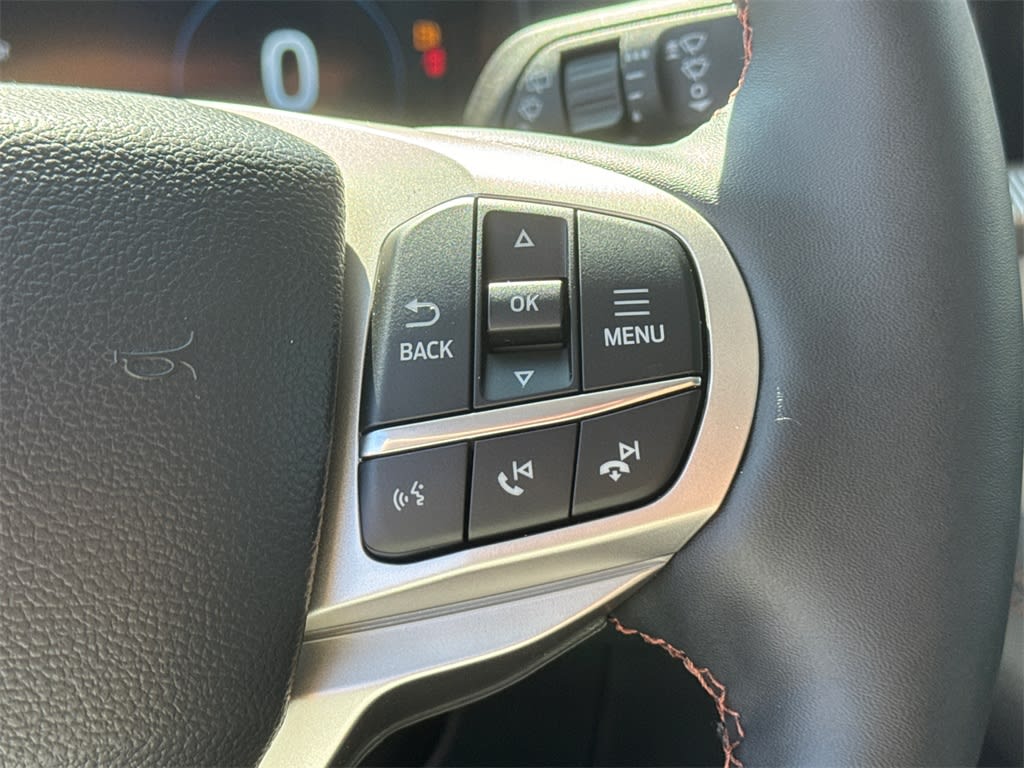 2025 Ford Explorer Active 29