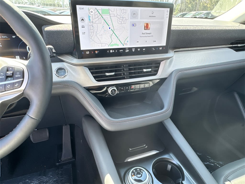 2025 Ford Explorer Active 14