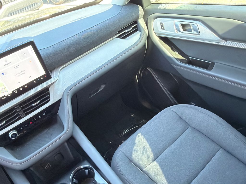 Thumbnail: 2026 Ford Explorer - 28