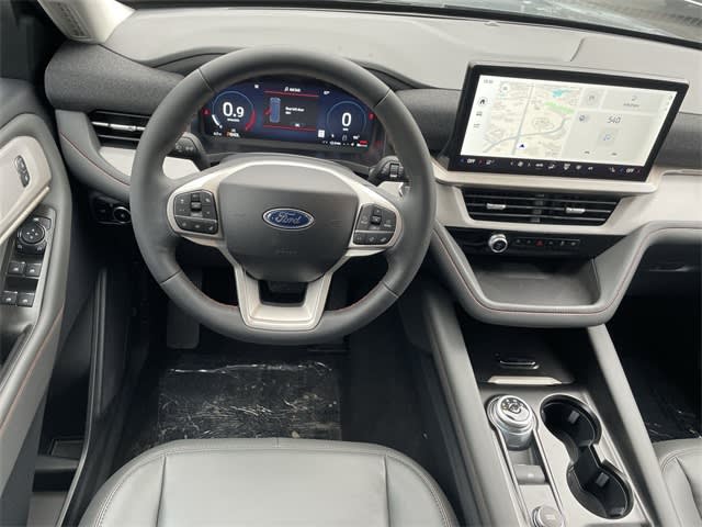 2025 Ford Explorer Active 2