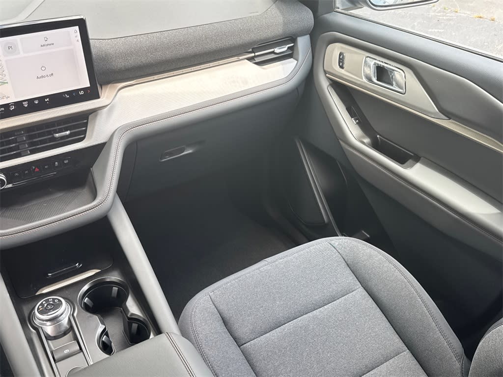 2025 Ford Explorer Active 15
