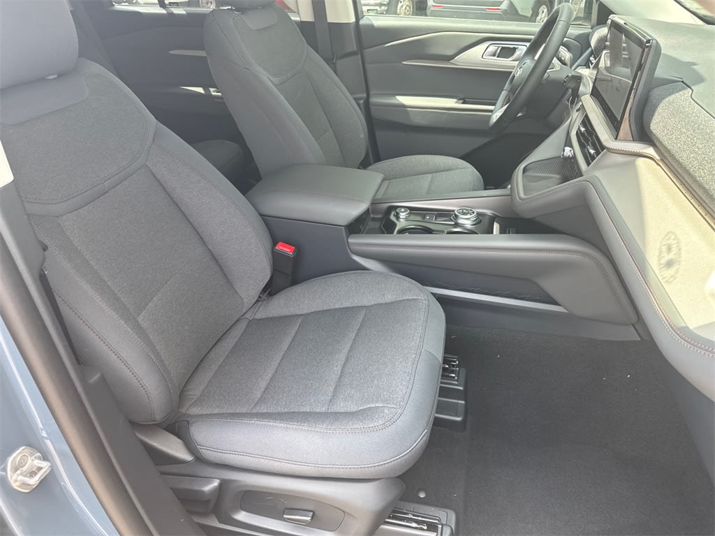 2025 Ford Explorer Active 10