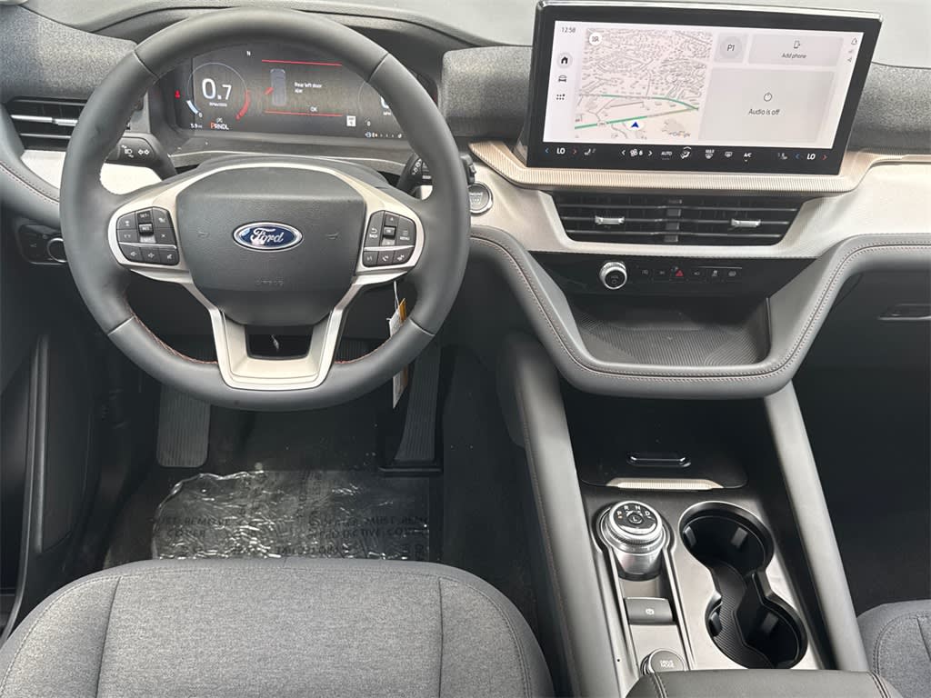 2025 Ford Explorer Active 12