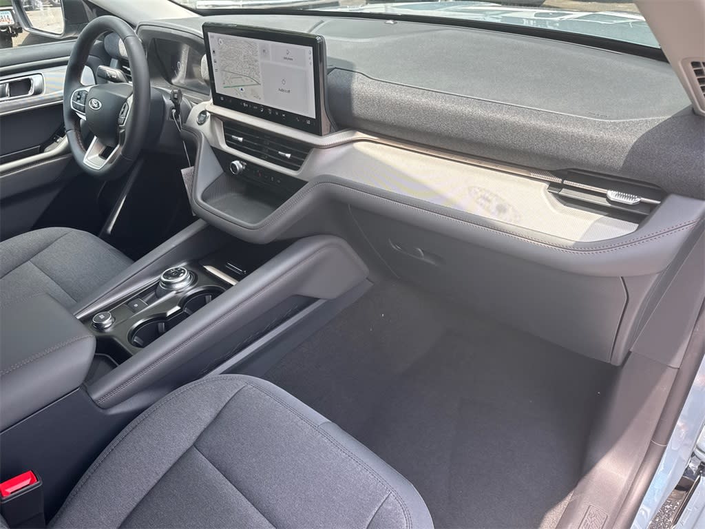 2025 Ford Explorer Active 2